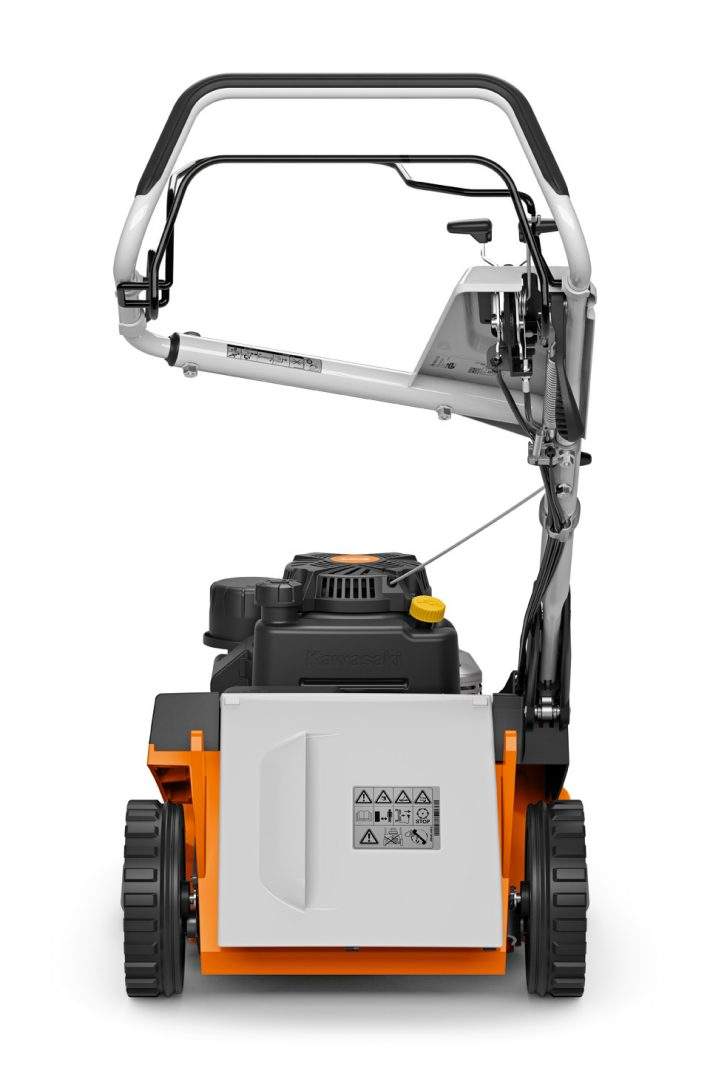 TONDEUSE À GAZON STIHL THERMIQUE TRACTÉE RM 655 YS