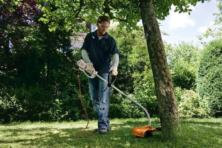 COUPE HERBES STIHL FSE 60