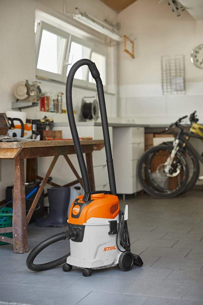 ASPIRATEUR ÉLECTRIQUE EAU ET POUSSIÈRE SE 33 STIHL