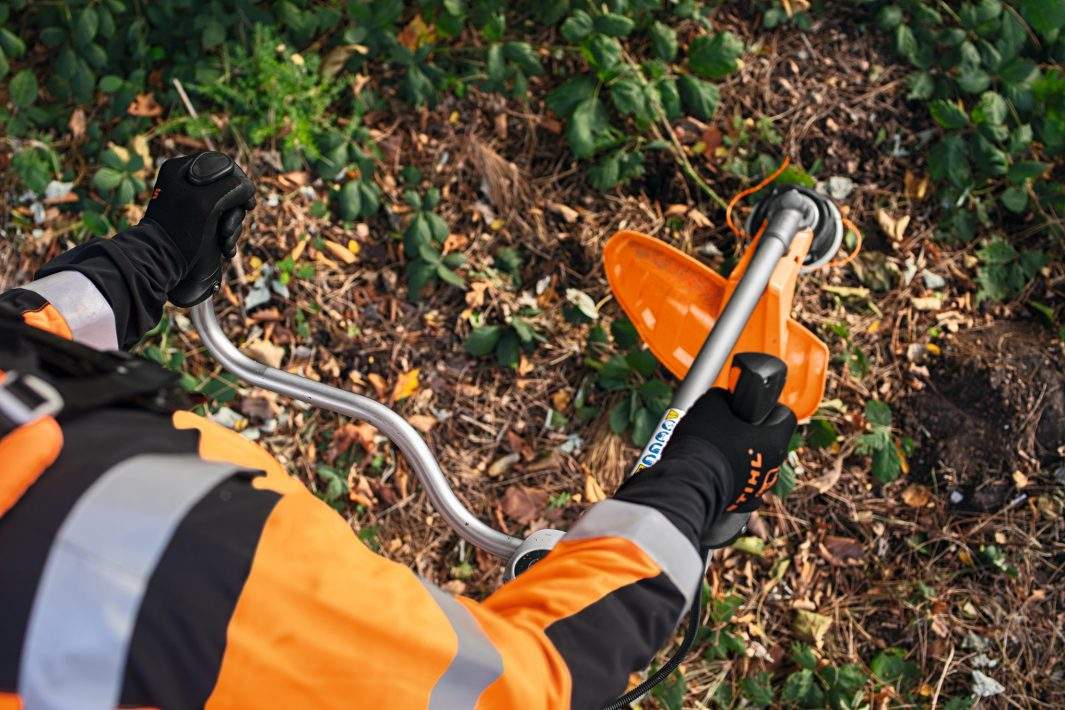 DÉBROUSSAILLEUSE THERMIQUE STIHL FS 561 C-EM