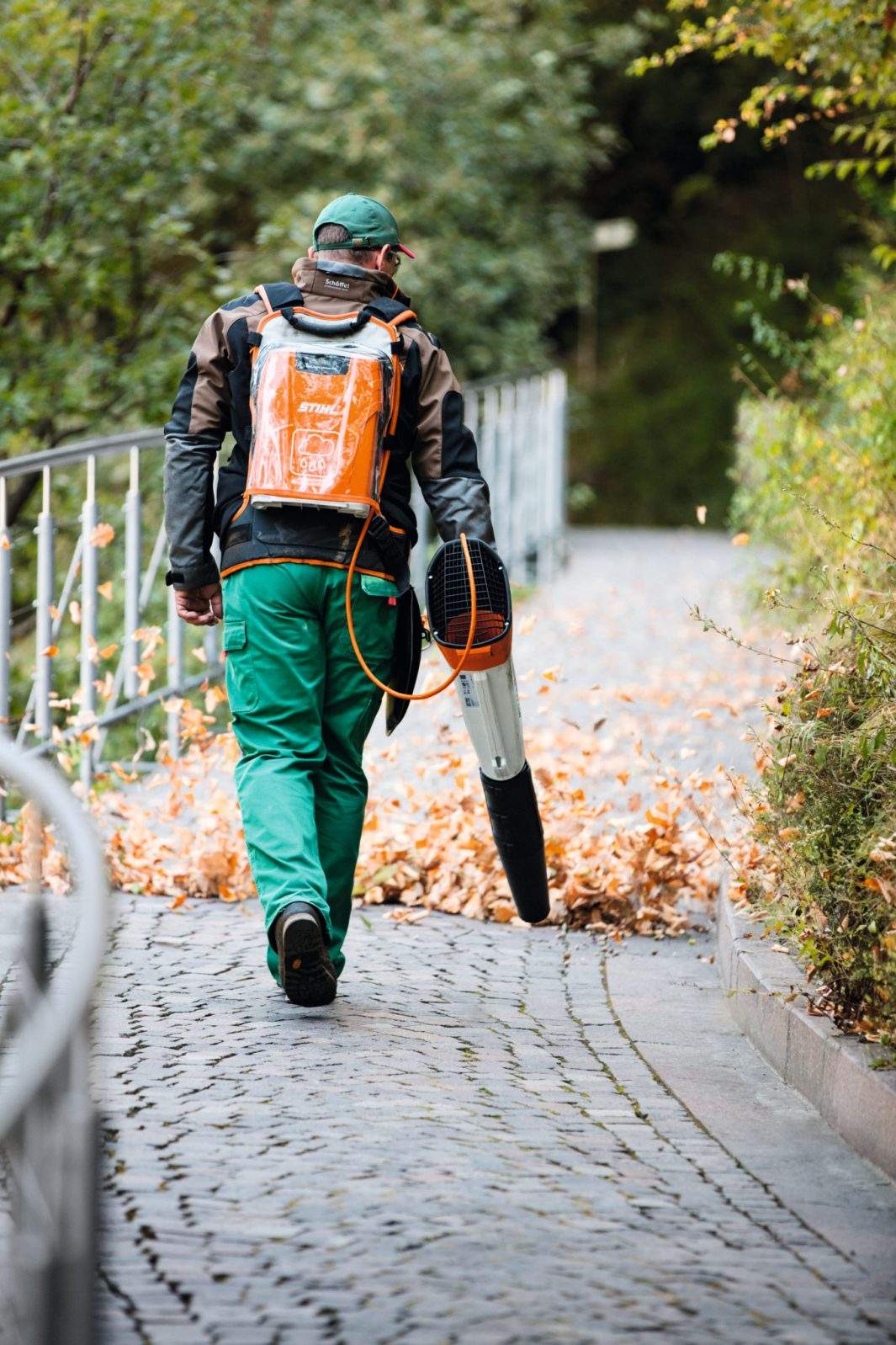 SOUFFLEUR À BATTERIE STIHL BGA 100